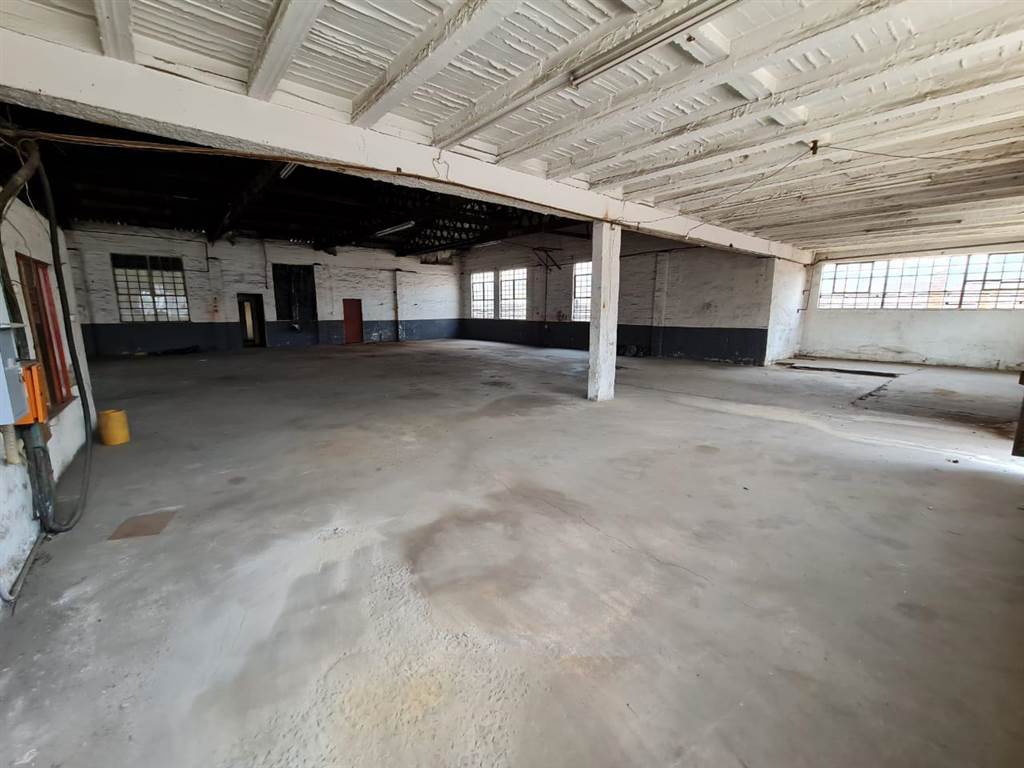 1000  m² Industrial space in Wadeville photo number 3
