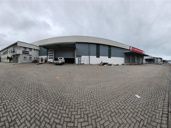 4 889  m² Industrial space