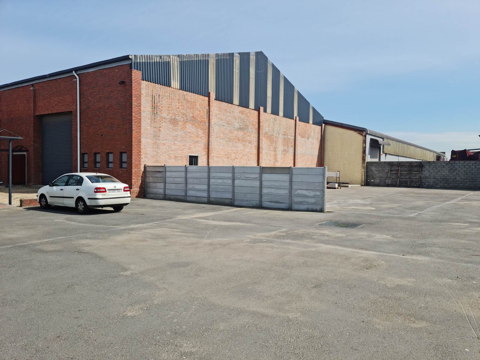 1085  m² Industrial space in Kuilsriver photo number 3