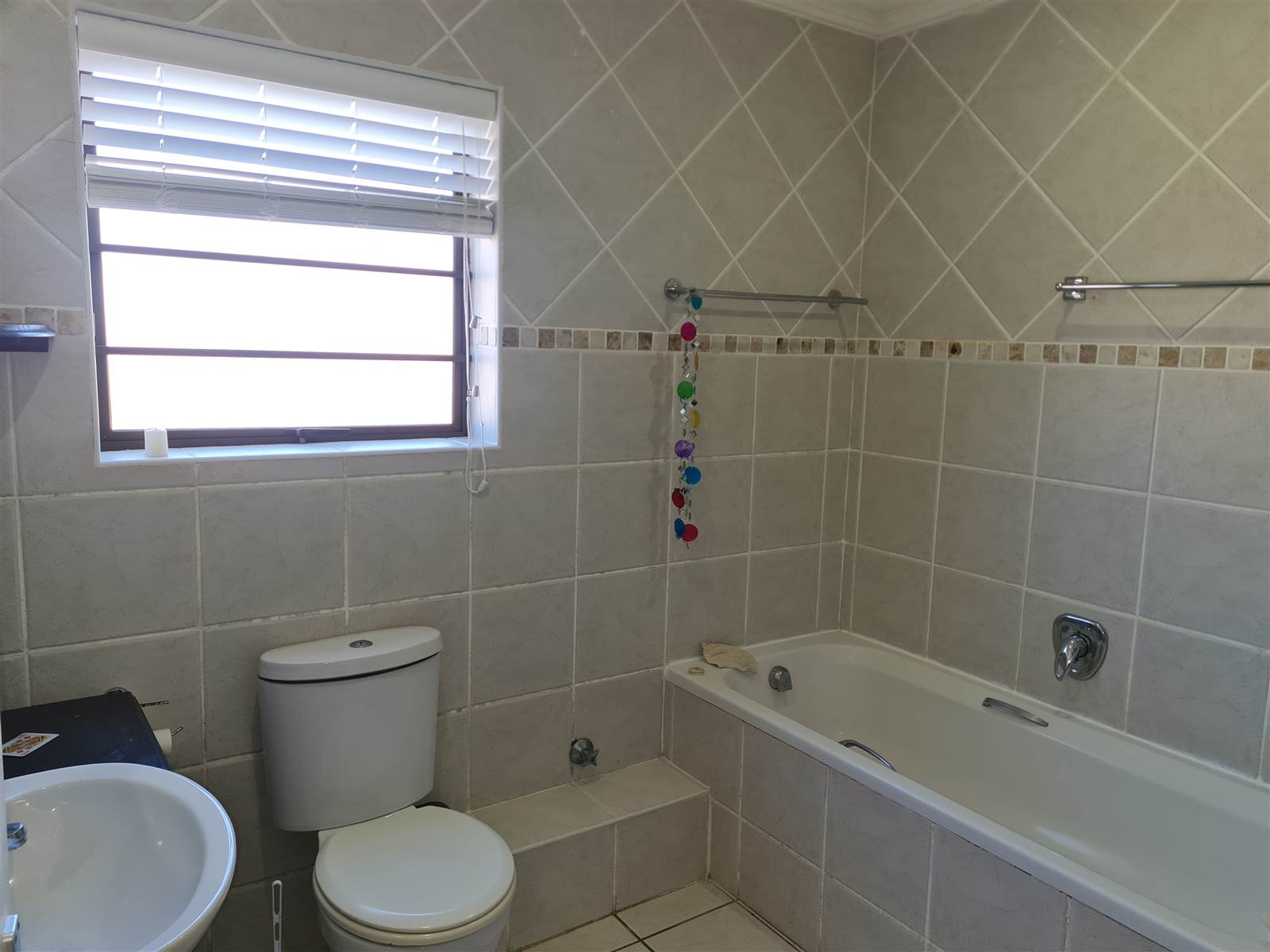 2 Bed Flat in Jeffreys Bay photo number 9