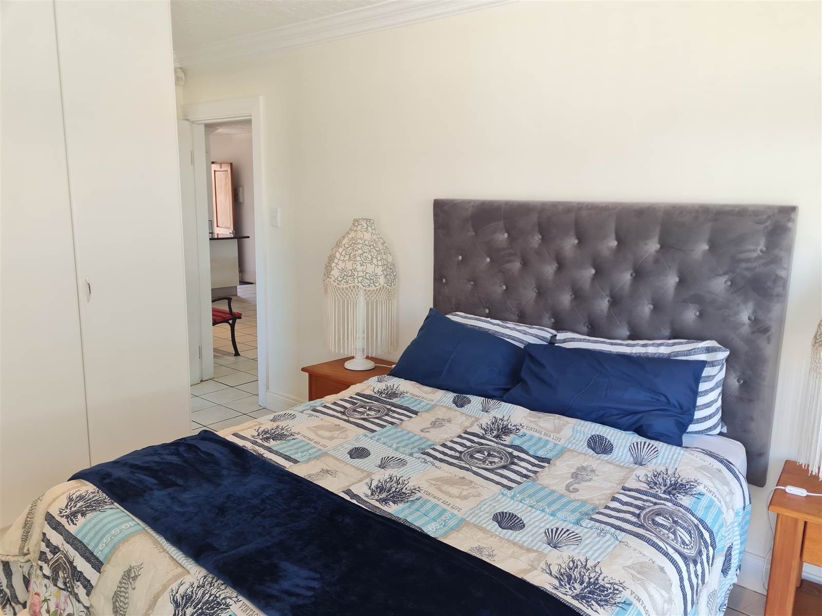 2 Bed Flat in Jeffreys Bay photo number 8