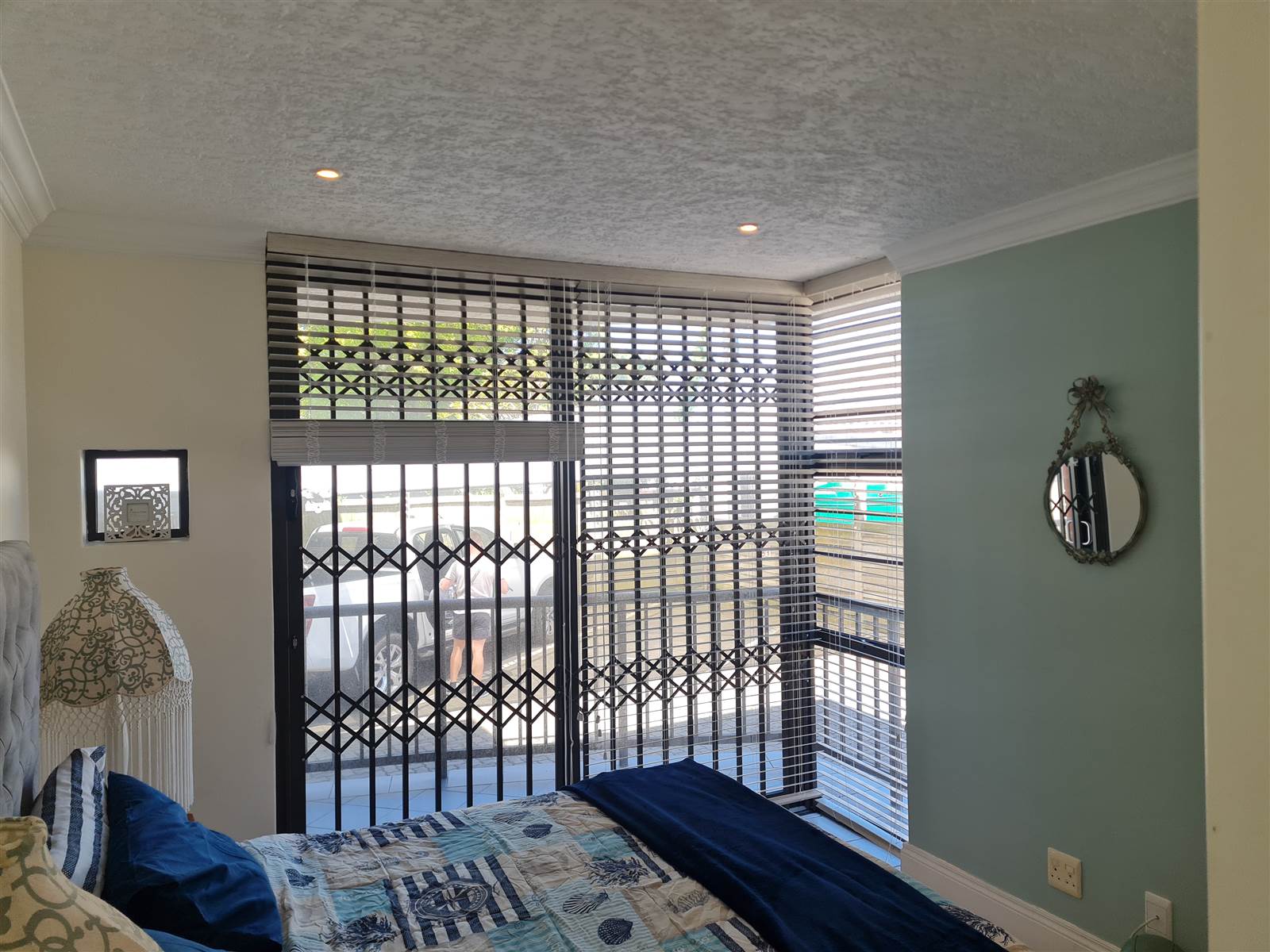 2 Bed Flat in Jeffreys Bay photo number 7