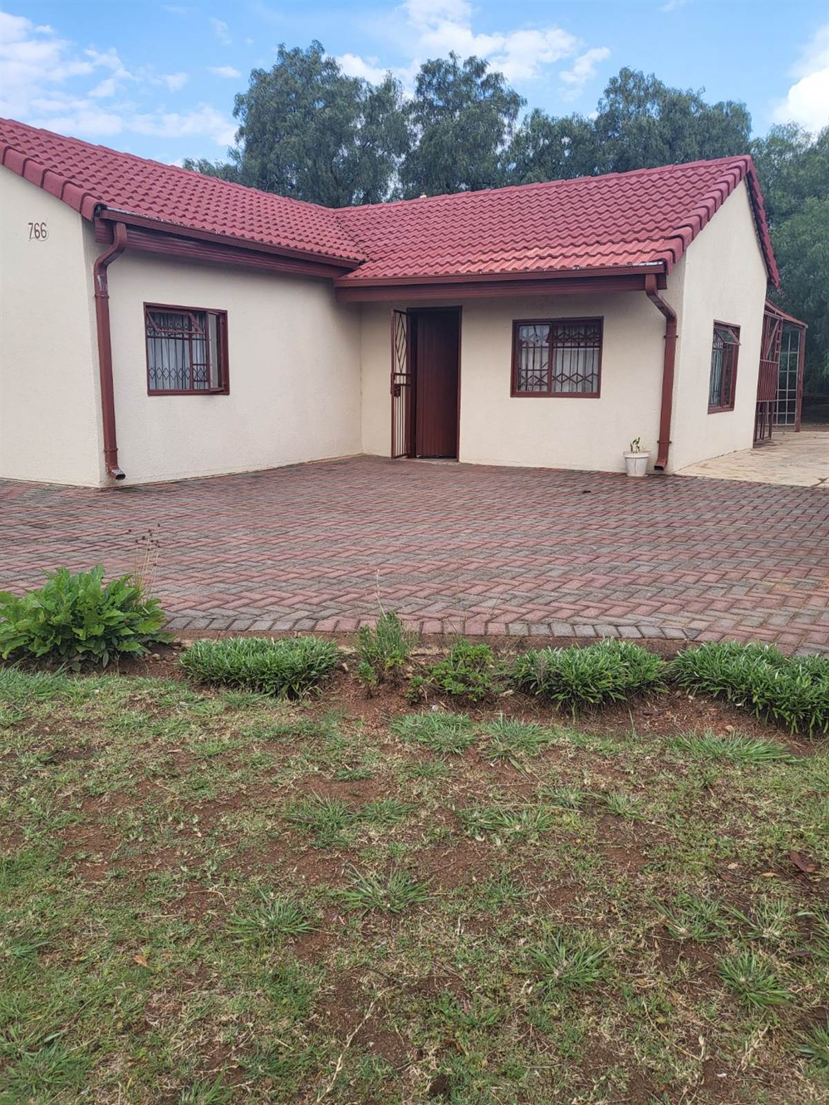 2 Bed House in Ga-rankuwa photo number 4