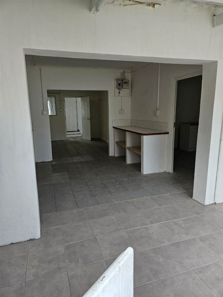 5 Bed House in Lamberts Bay photo number 8