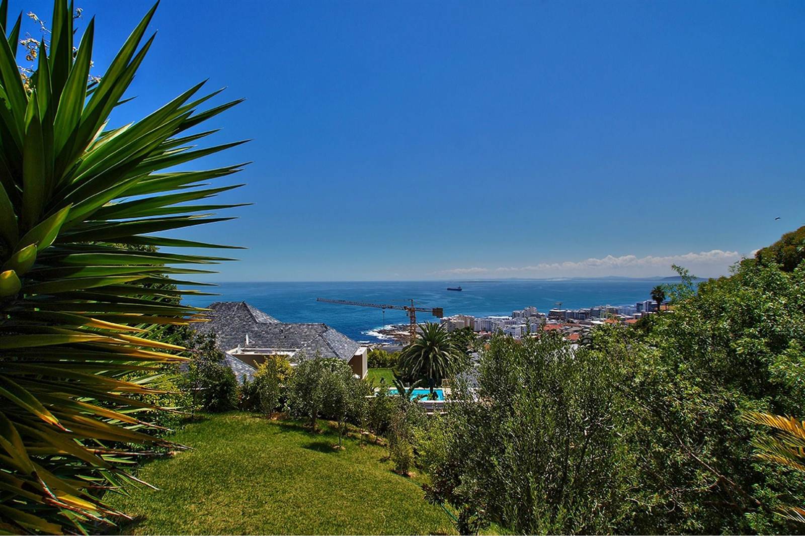 812 m² Land available in Bantry Bay photo number 6