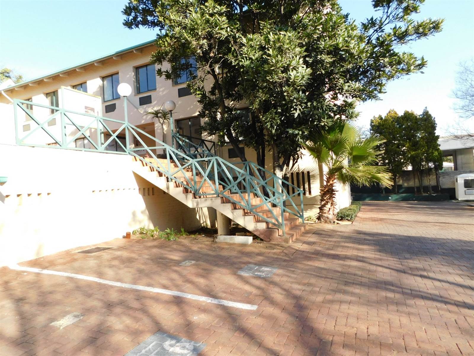 275  m² Commercial space in Randburg Central photo number 3