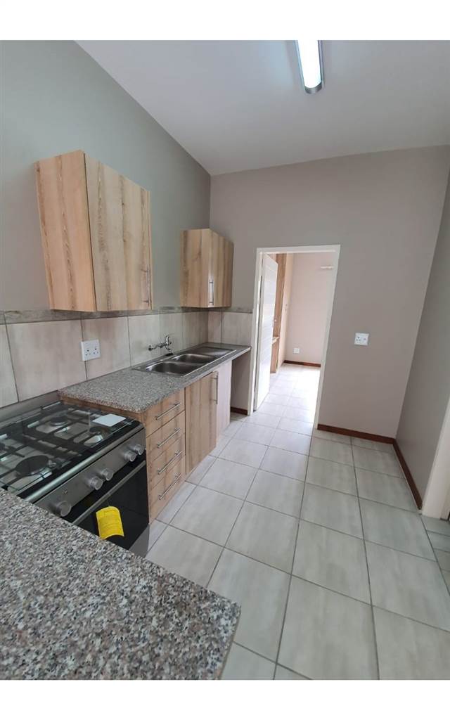 1 Bed Flat in Trichardt photo number 2