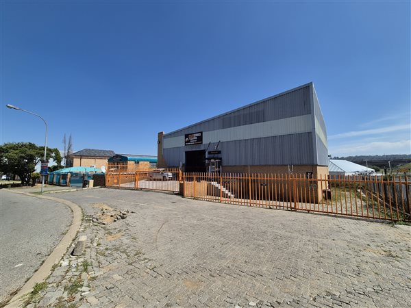 650  m² Industrial space