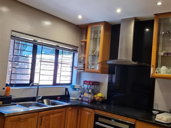 3 Bed Duplex in Atholl Heights