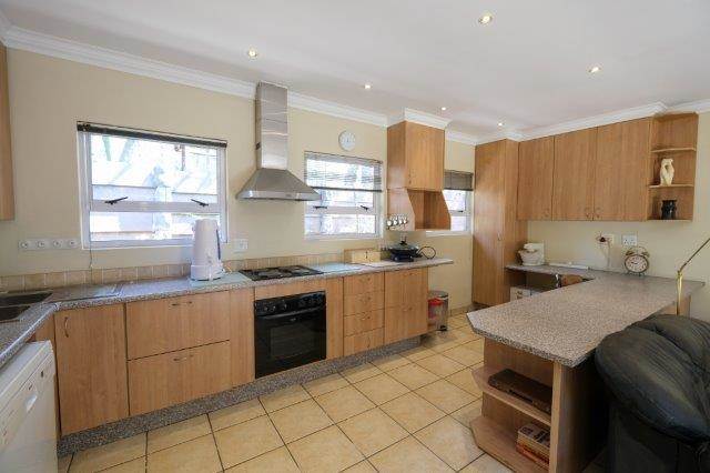 4 Bed House in Linksfield photo number 21