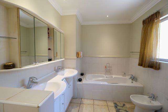 4 Bed House in Linksfield photo number 23