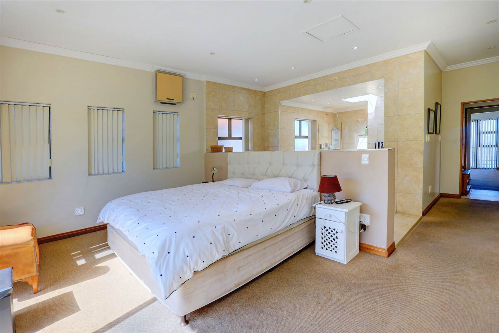 4 Bed House in Mossel Bay Golf Estate photo number 17
