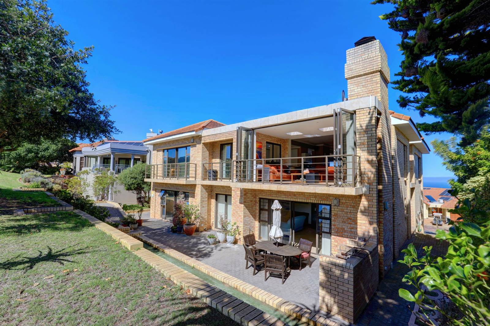 4 Bed House in Mossel Bay Golf Estate photo number 6