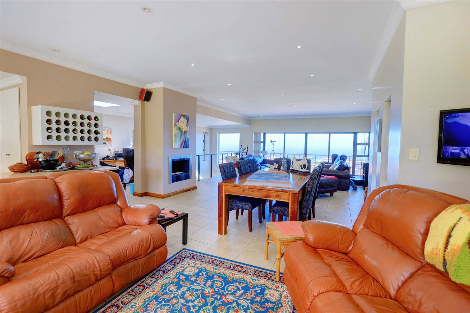 4 Bed House in Mossel Bay Golf Estate photo number 10