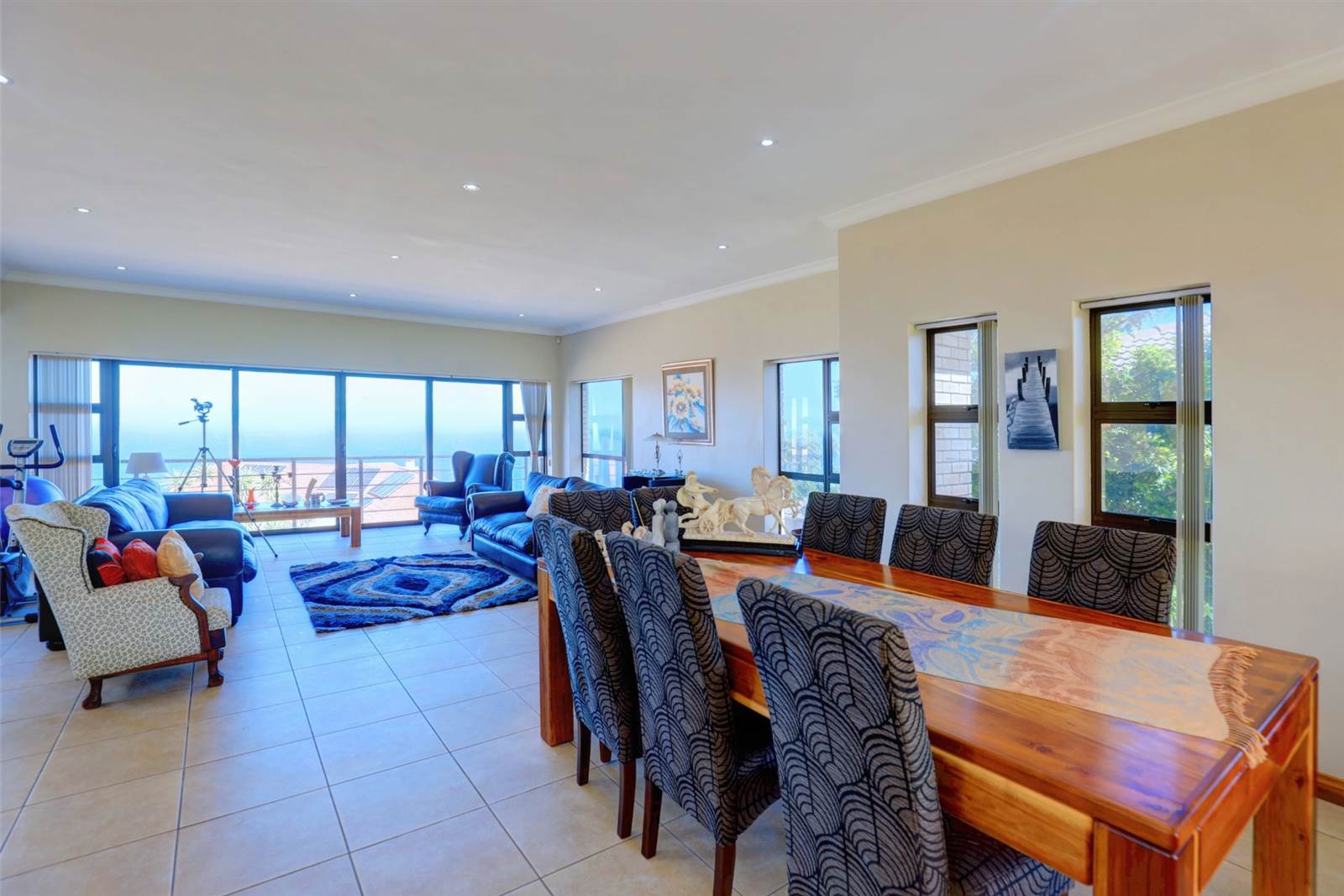 4 Bed House in Mossel Bay Golf Estate photo number 11