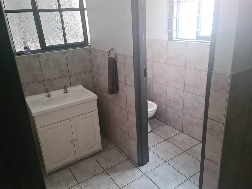 600  m² Commercial space in Benoni Central photo number 18