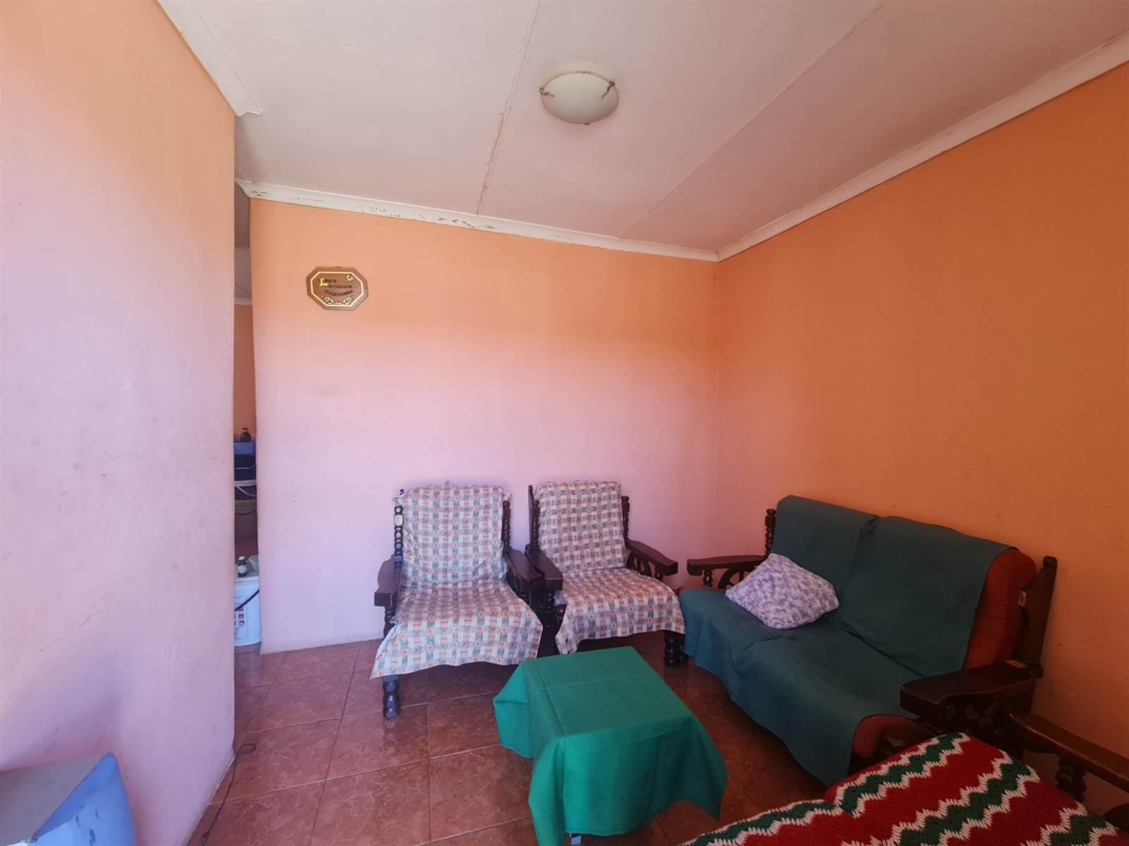 2 Bed House in Port Elizabeth Central photo number 2