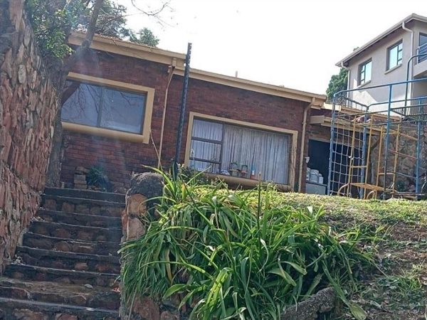4 Bedroom House 4 Bedroom House
