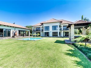 4 Bed House in Pebble Rock