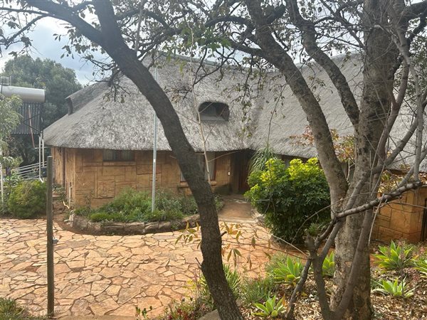 7 Bed House in Elandsfontein AH