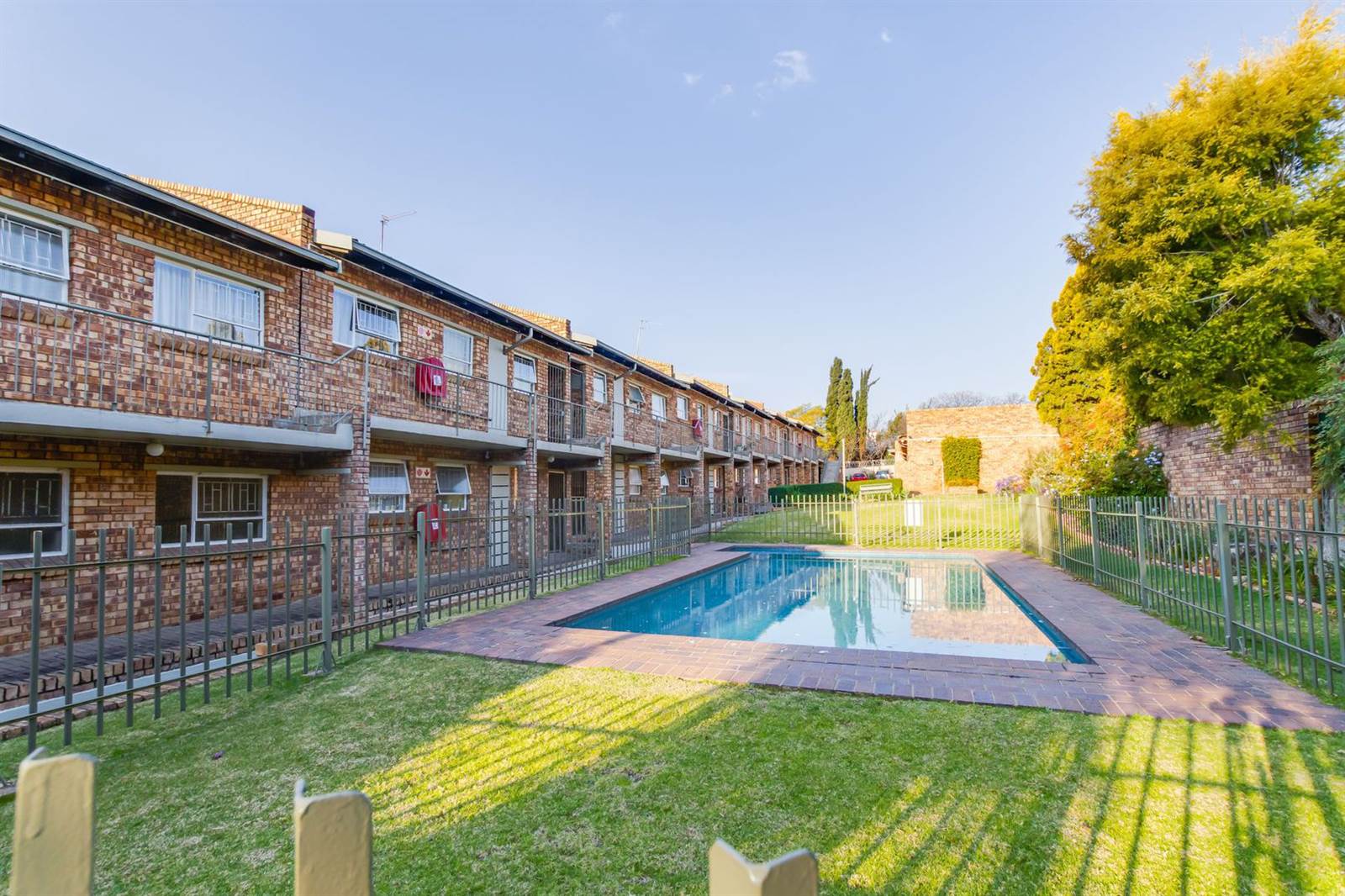2 Bed Apartment in Randburg Central photo number 15