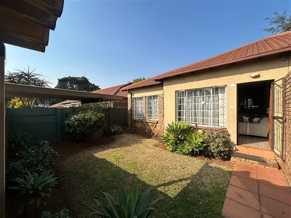2 Bedroom Townhouse 2 Bedroom Townhouse
