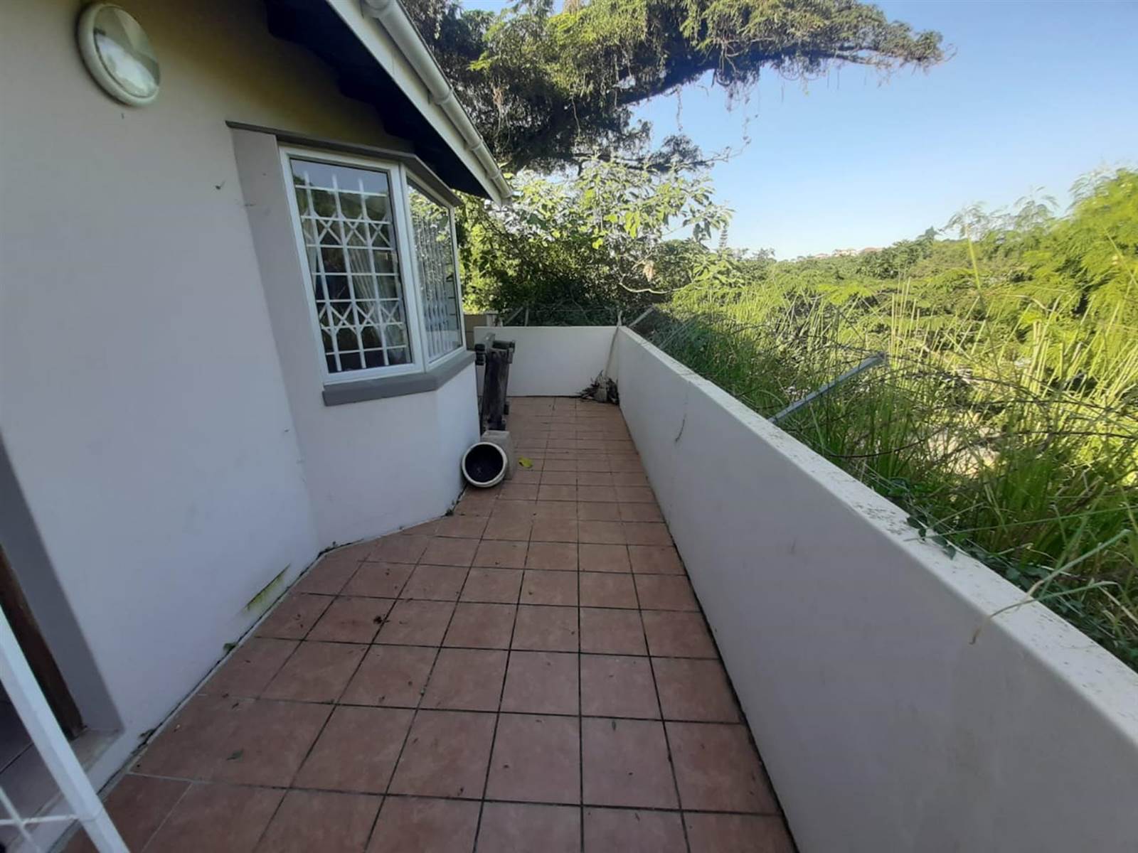 2 Bed Townhouse in Amanzimtoti photo number 12