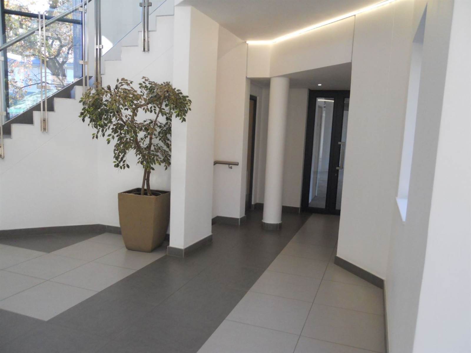 229  m² Office Space in Woodmead photo number 11