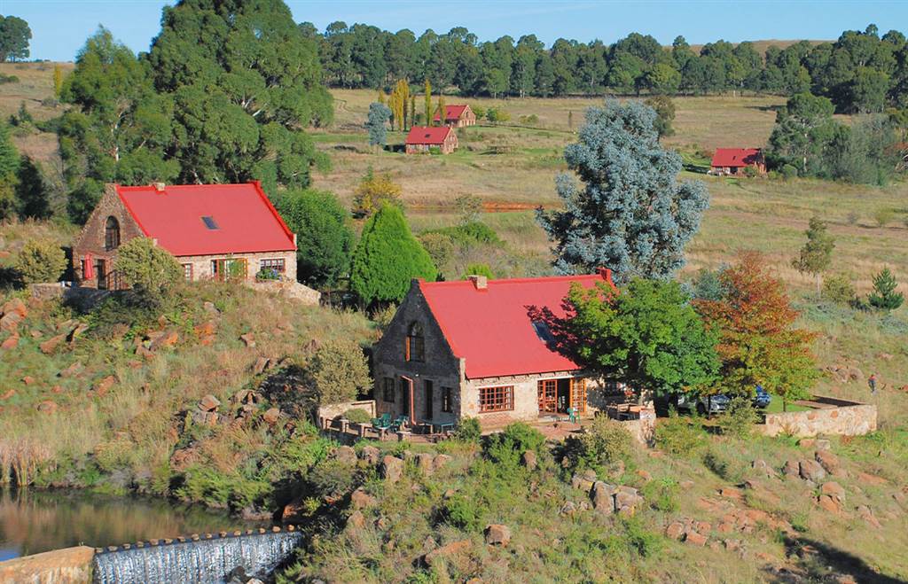 5 Bed House in Dullstroom photo number 1