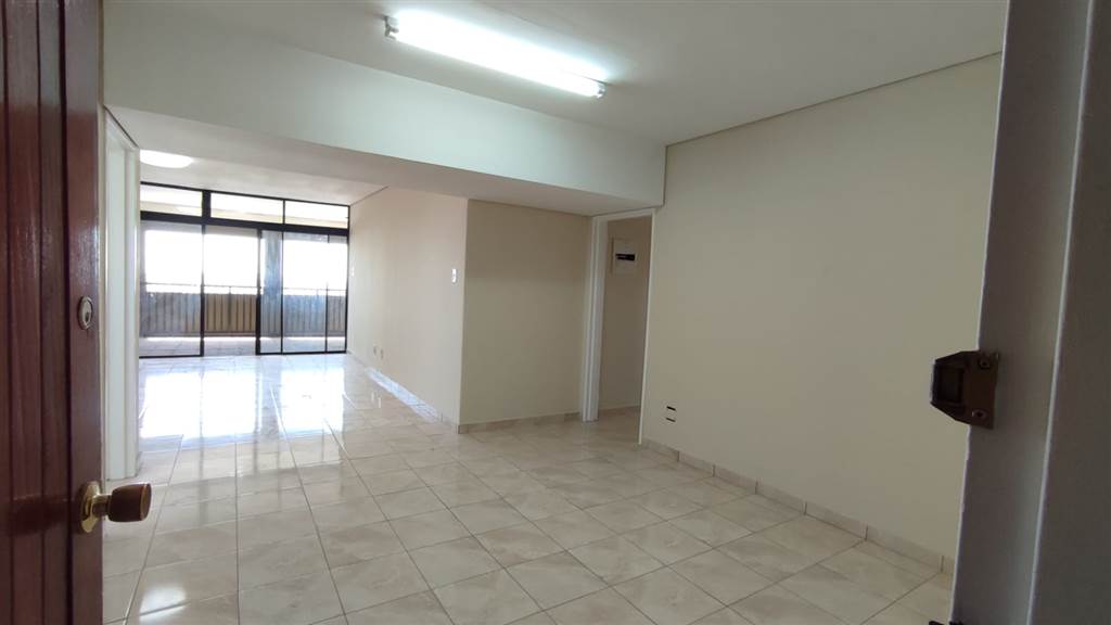 117  m² Commercial space in Edenvale photo number 21