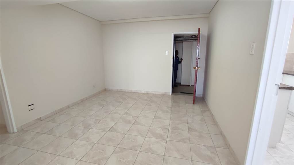 117  m² Commercial space in Edenvale photo number 18