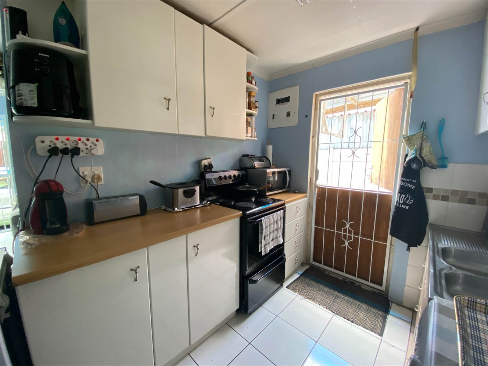 3 Bed House in Mitchells Plain Central photo number 7
