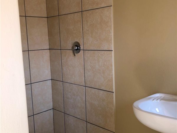 2 Bed Flat in Randfontein