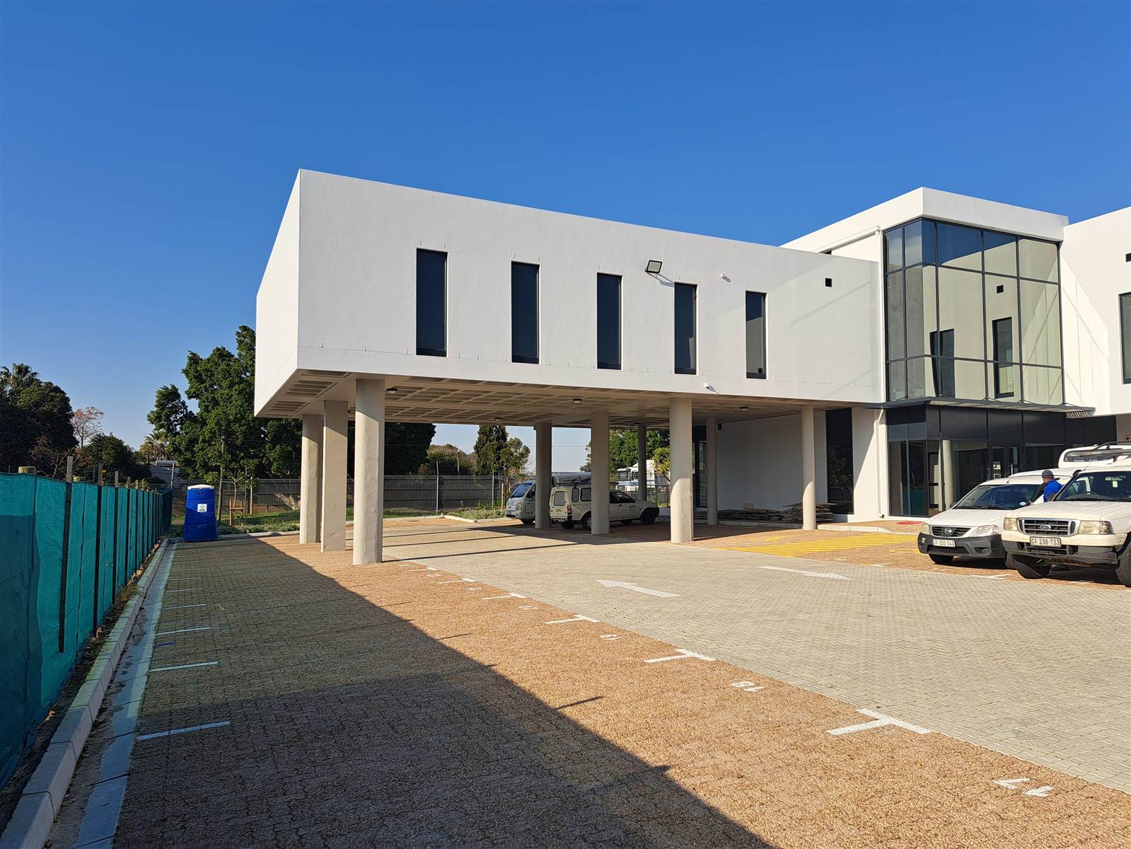 142  m² Commercial space in Durbanville Central photo number 2