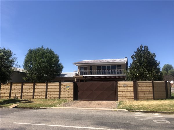 4 Bed House in Parys