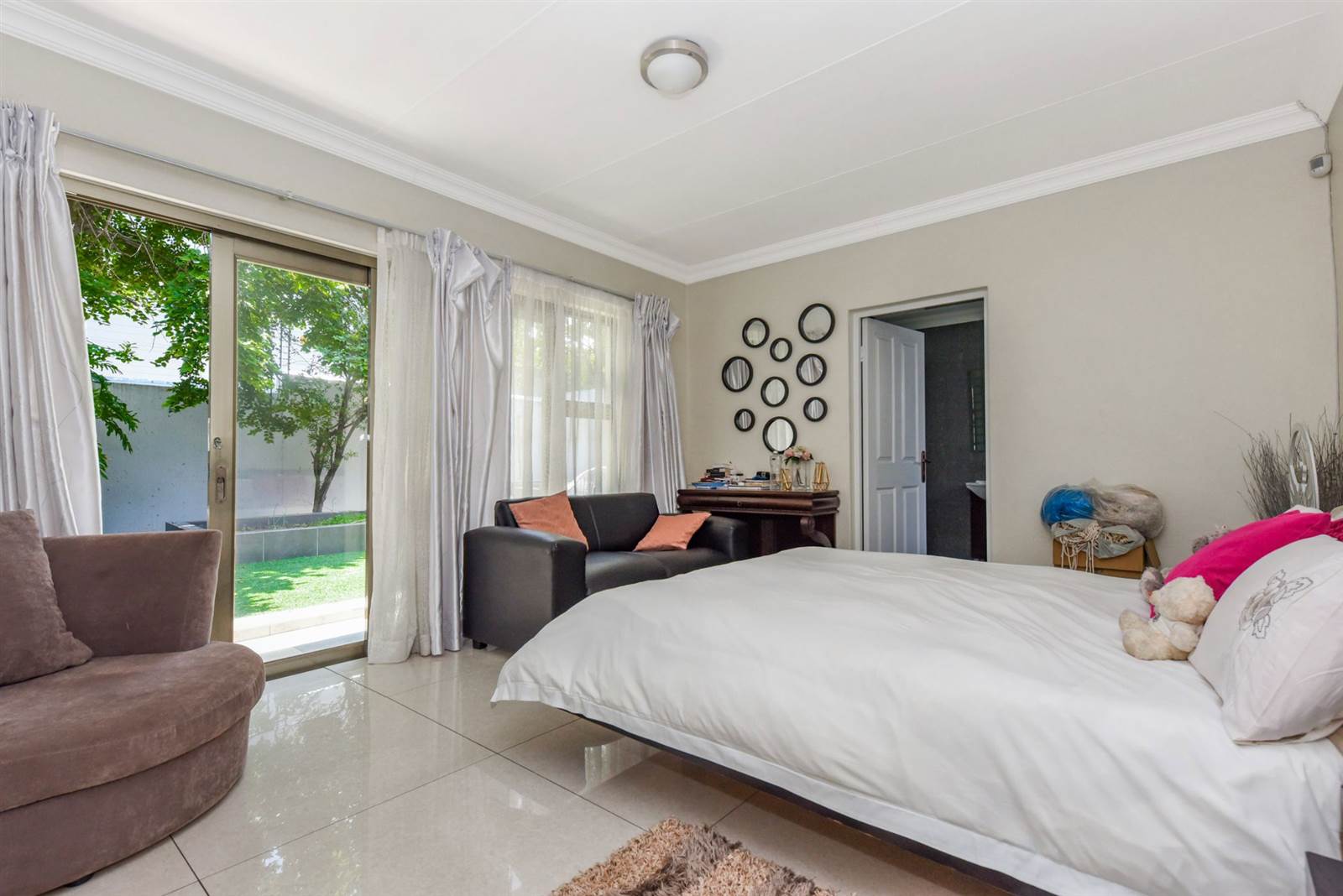 5 Bed House in Douglasdale photo number 25