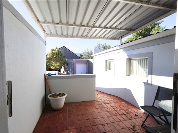 2 Bedroom Townhouse 2 Bedroom Townhouse