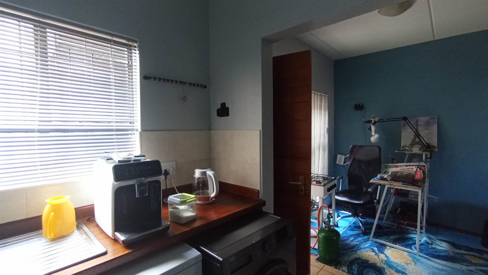 2 Bed Apartment in Kenmare photo number 8