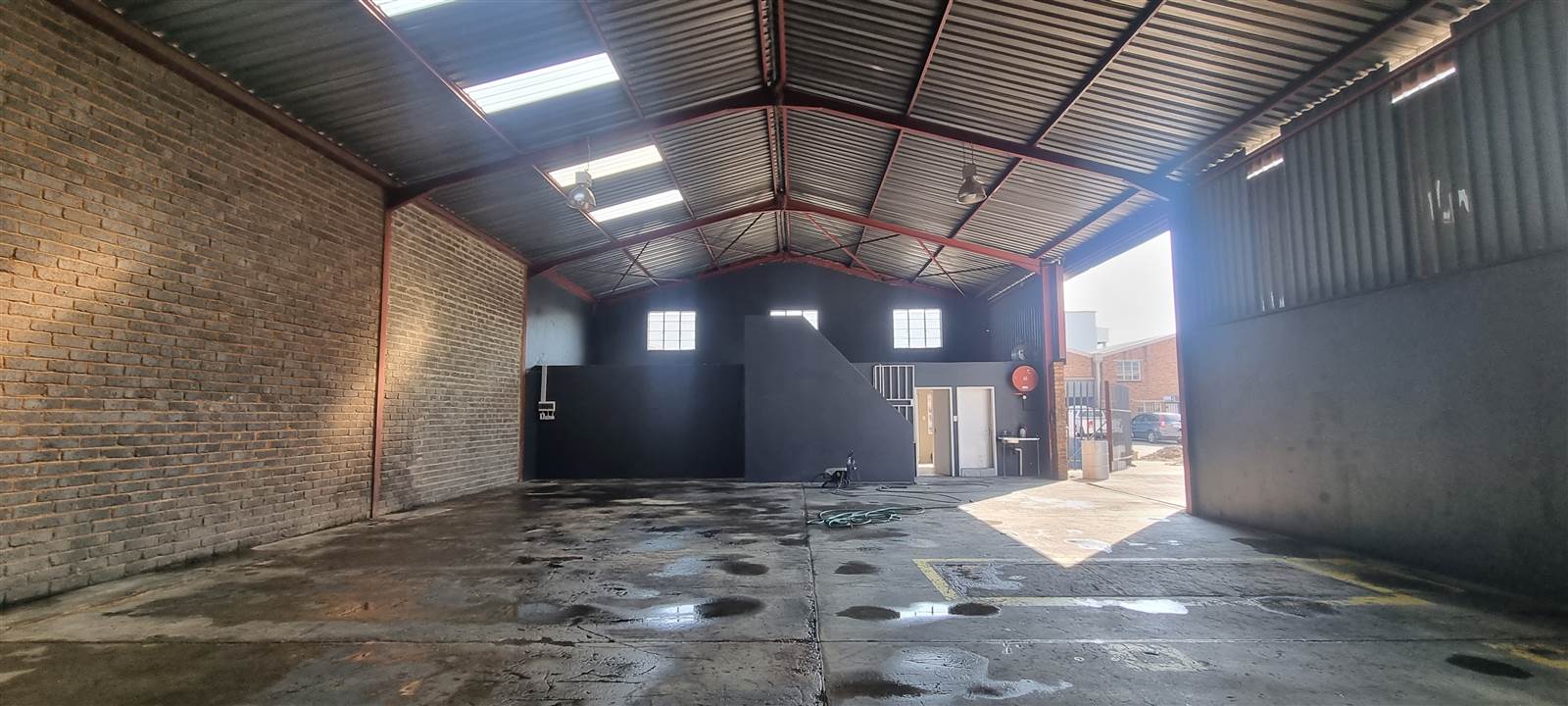 290  m² Industrial space in Anderbolt photo number 11