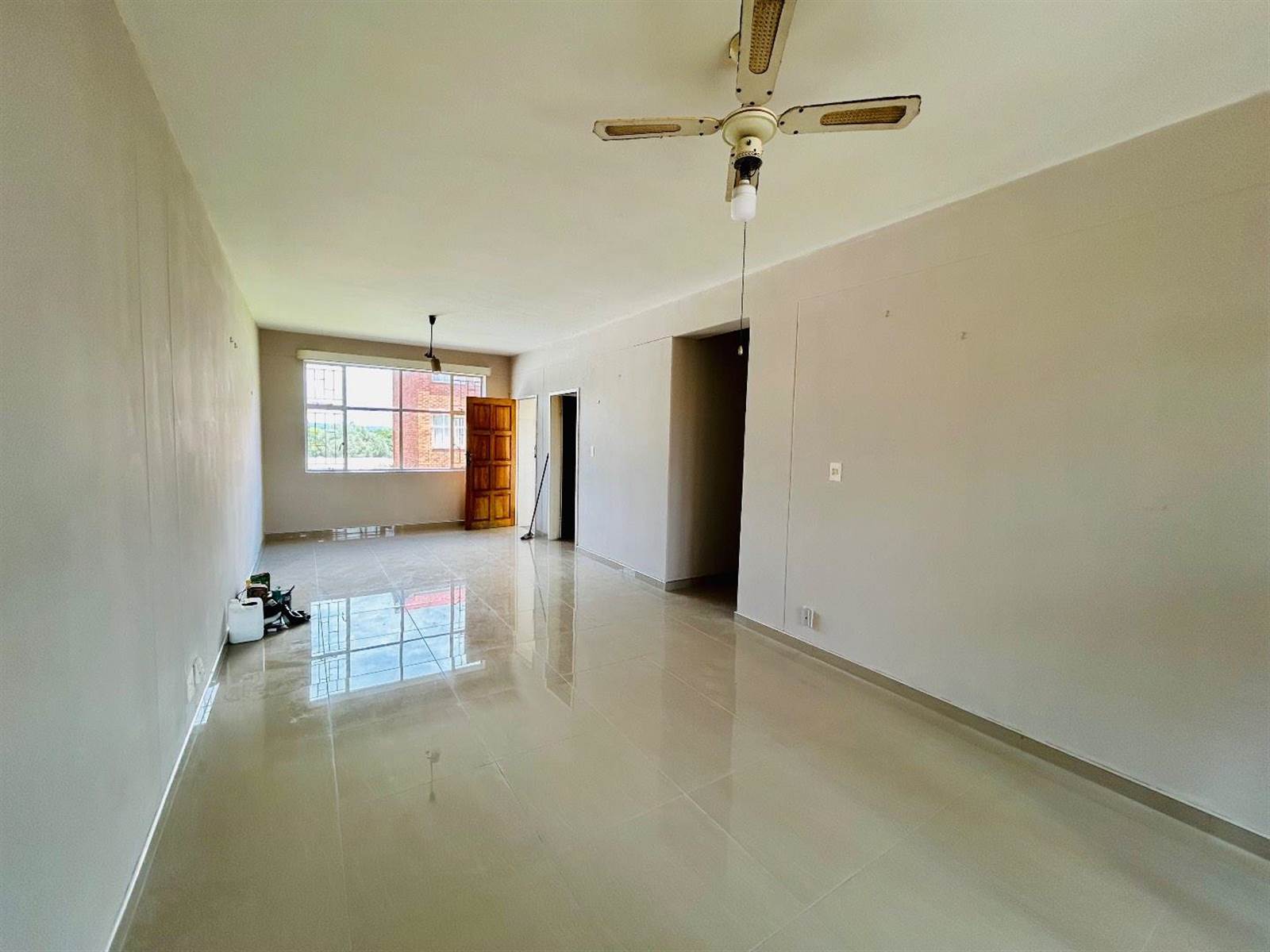 2 Bed Apartment in Vryheid photo number 3