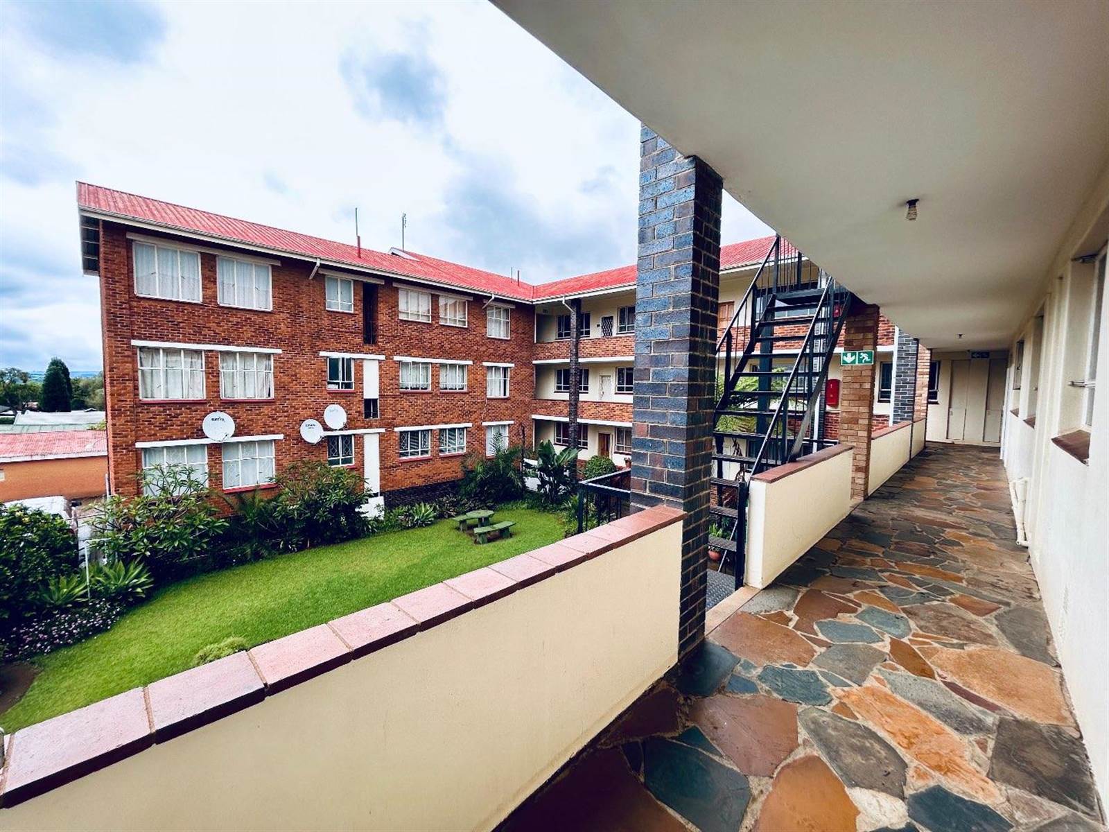 2 Bed Apartment in Vryheid photo number 13
