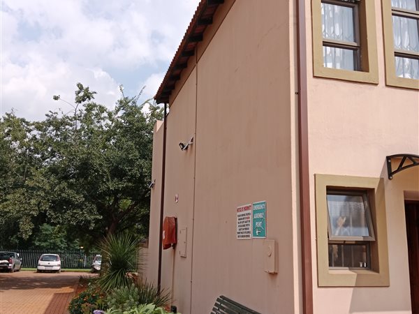2 Bedroom Duplex 2 Bedroom Duplex