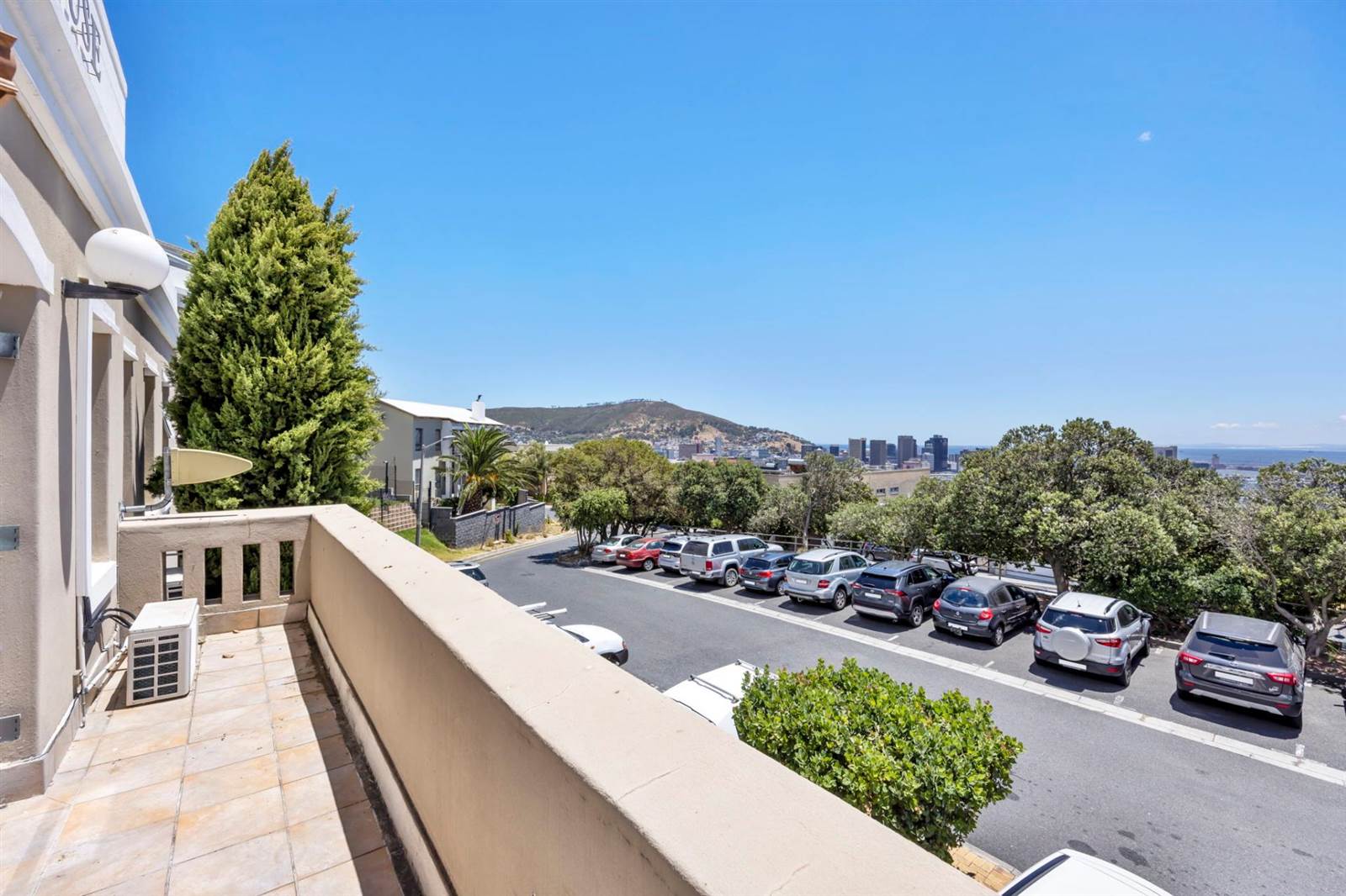 500  m² Commercial space in Vredehoek photo number 5