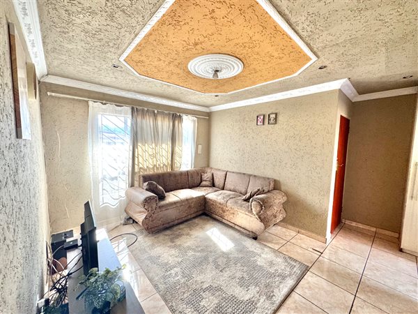 3 Bedroom Townhouse 3 Bedroom Townhouse
