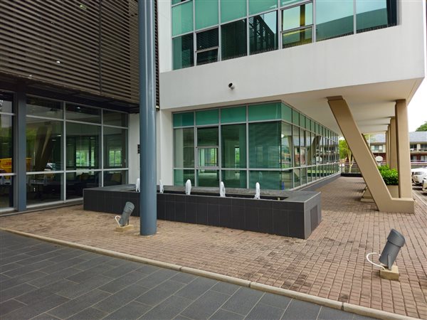 262  m² Commercial space in Fourways