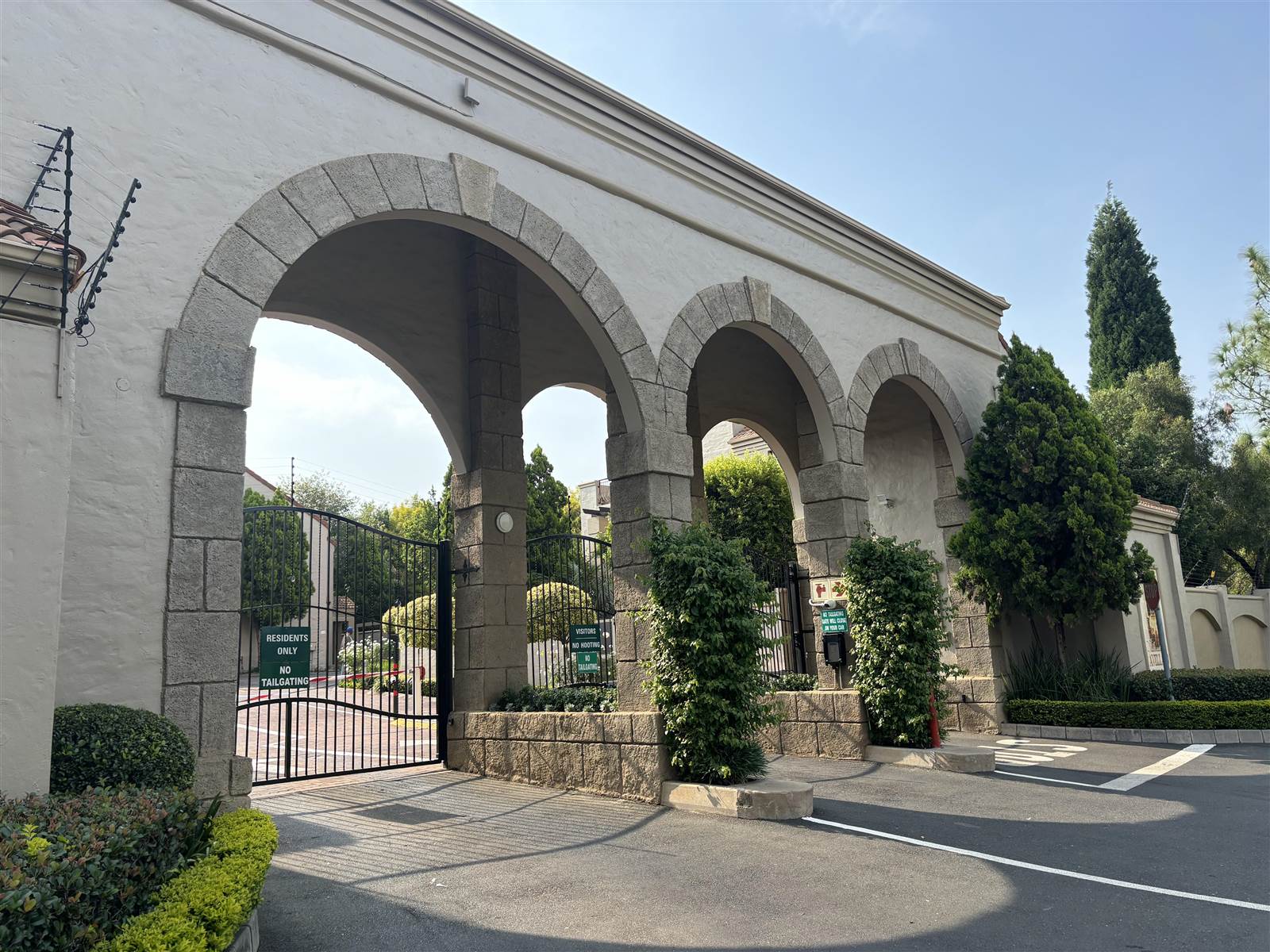 2 Bed Duplex for sale in Sunninghill T4509113 Private Property