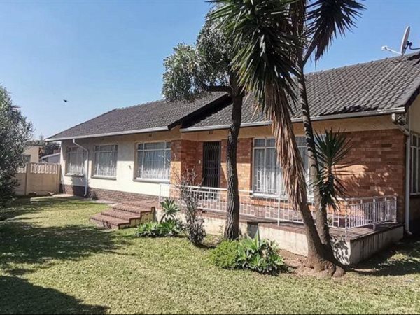 3 Bedroom House 3 Bedroom House