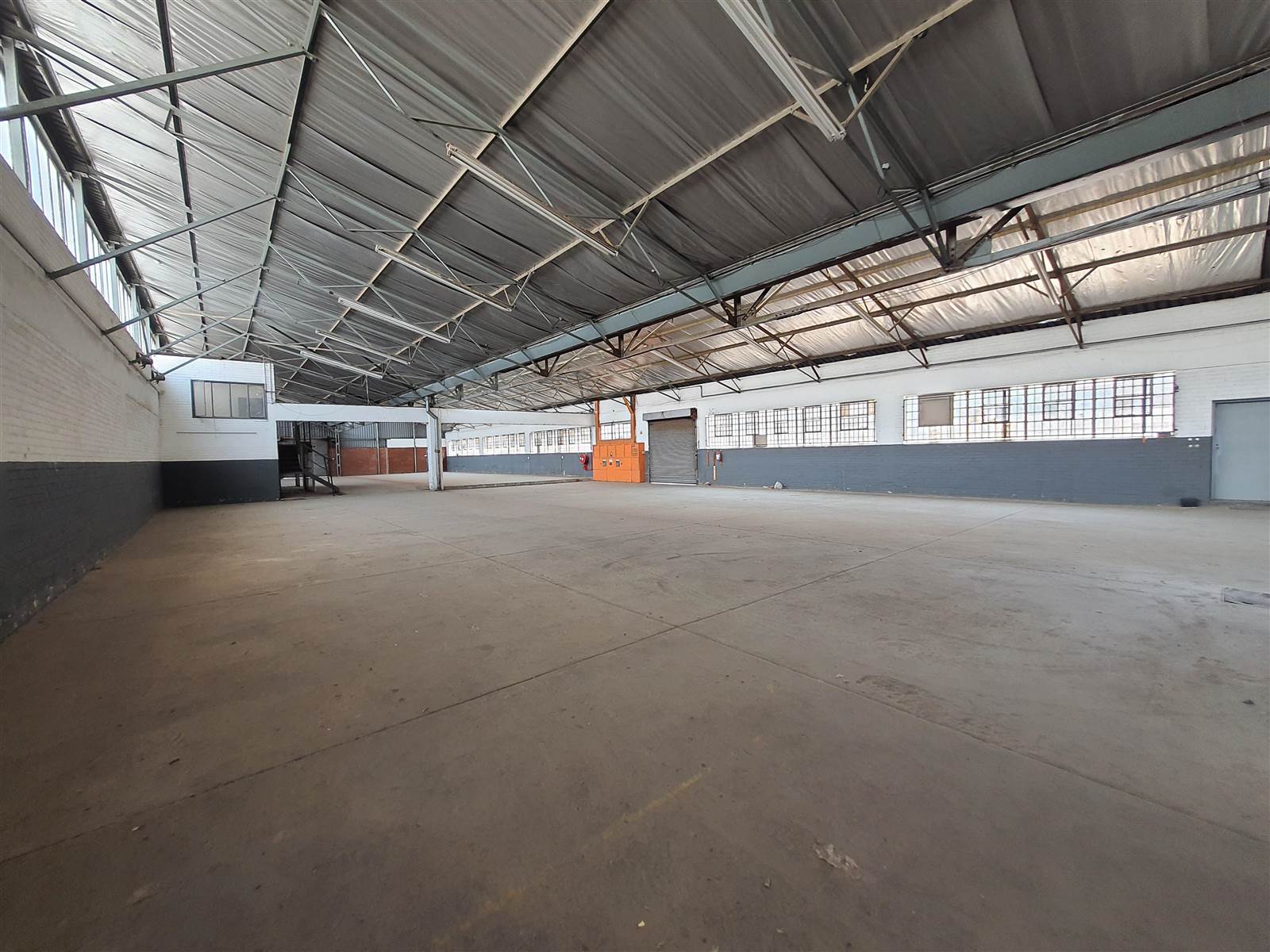 847  m² Industrial space in Benrose photo number 1