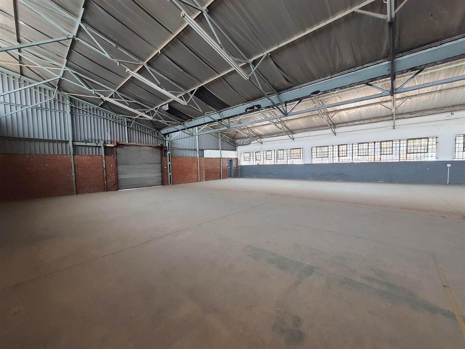 847  m² Industrial space in Benrose photo number 3