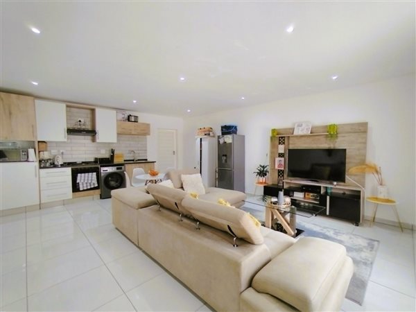 3 Bedroom Townhouse 3 Bedroom Townhouse